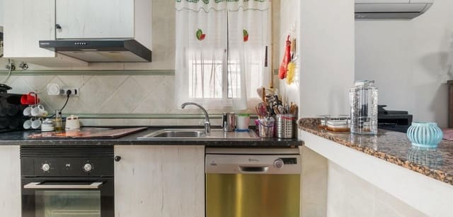 3 makuuhuone Huvila myytävänä paikassa Las Filipinas mukana uima-altaan - 295 000 € (Ref: 10050816)