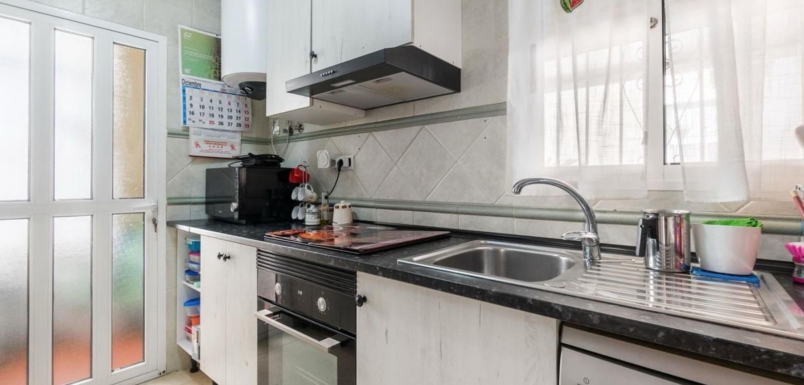 Chalet de 3 habitaciones en Orihuela en venta con piscina - 295.000 € (Ref: 10050816)