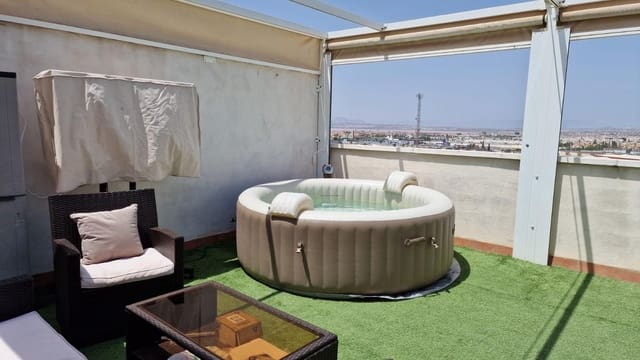 Apartamento de 2 habitaciones en Parque Acuático - Sector 25, Torrevieja en venta con piscina - 160.000 € (Ref: 10050822)