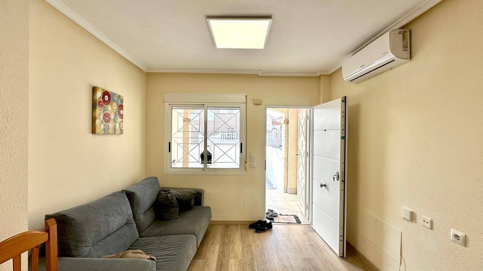 2 quarto Bungalow para venda em Torrevieja com piscina - 194 900 € (Ref: 10050823)