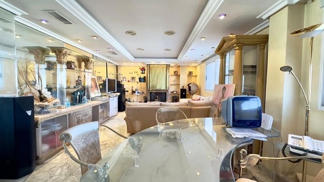 2 bedroom Apartment for sale in Avenida Habaneras - Curva de Palangre, Torrevieja - € 449,900 (Ref: 10050824)