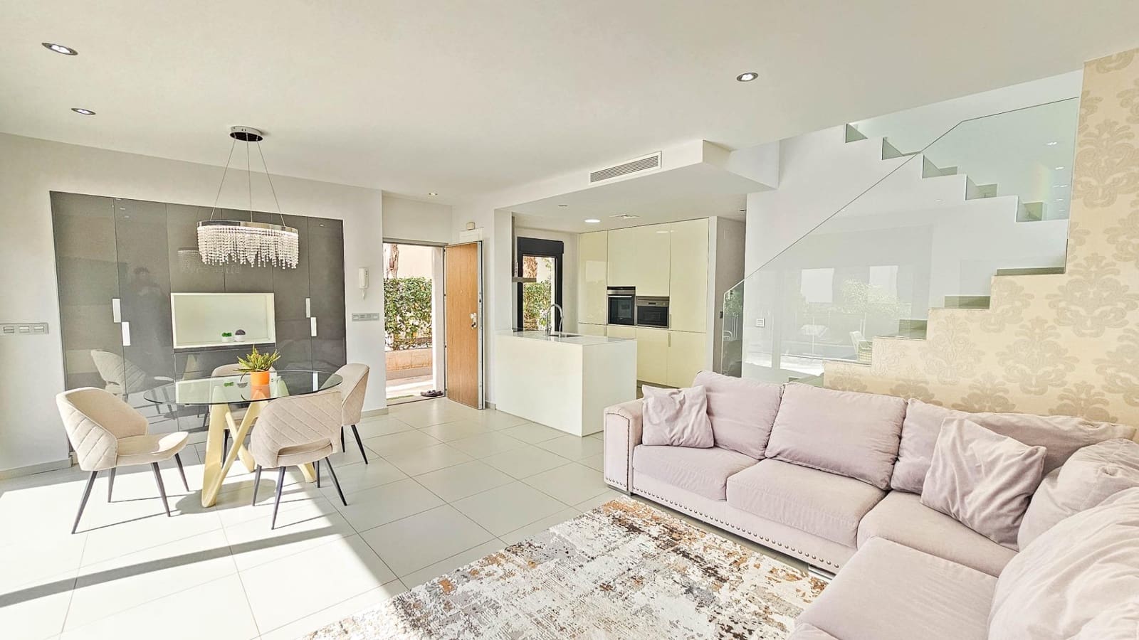 3 bedroom Villa for sale in Rojales with pool - € 458,900 (Ref: 10050829)