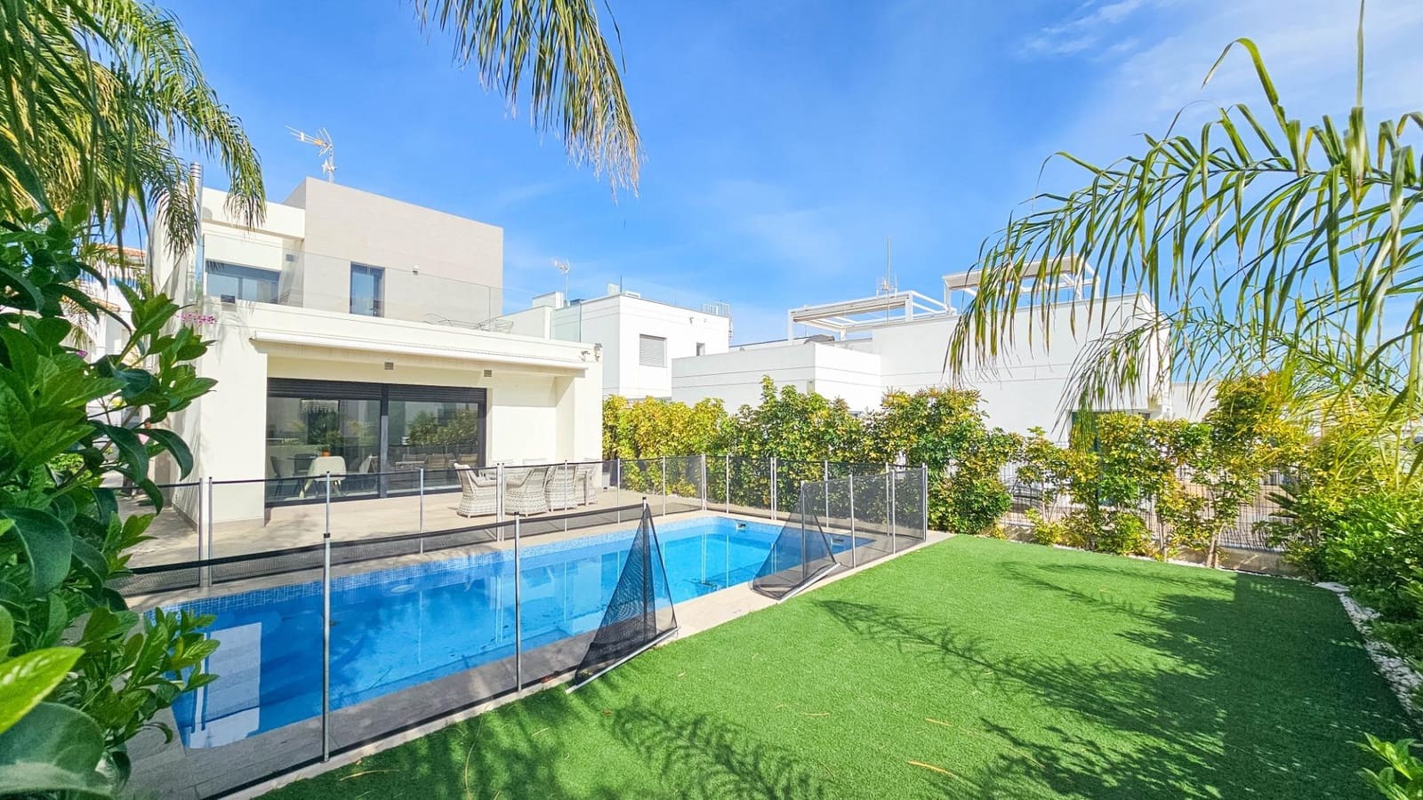 3 bedroom Villa for sale in Rojales with pool - € 458,900 (Ref: 10050829)