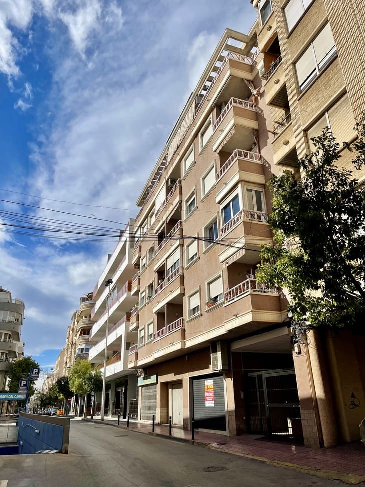 3 quarto Apartamento para venda em Torrevieja - 194 000 € (Ref: 10050840)