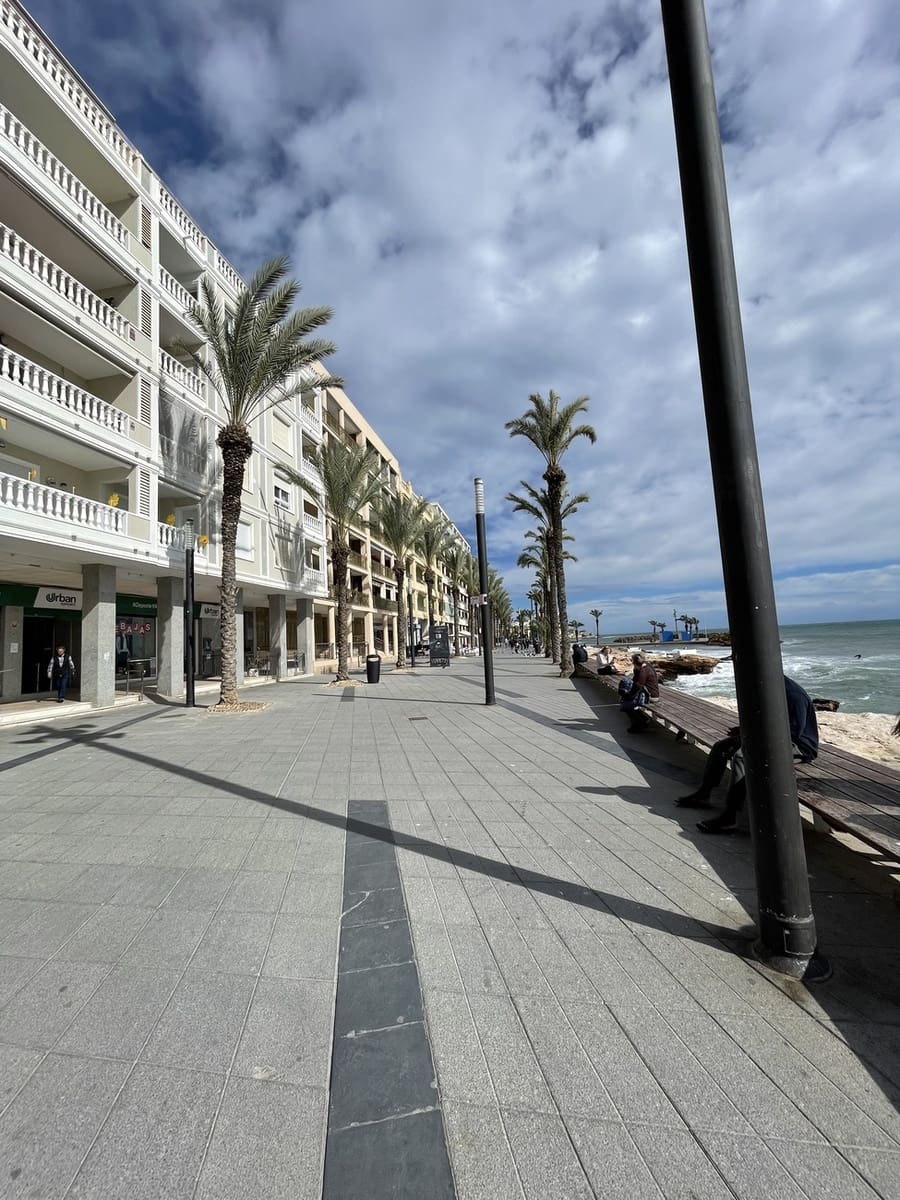 3 quarto Apartamento para venda em Torrevieja - 194 000 € (Ref: 10050840)