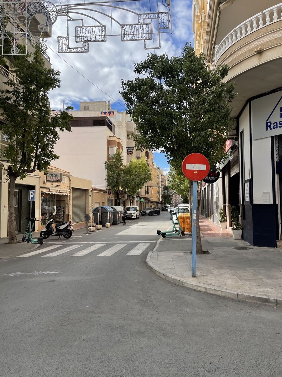 3 quarto Apartamento para venda em Torrevieja - 194 000 € (Ref: 10050840)