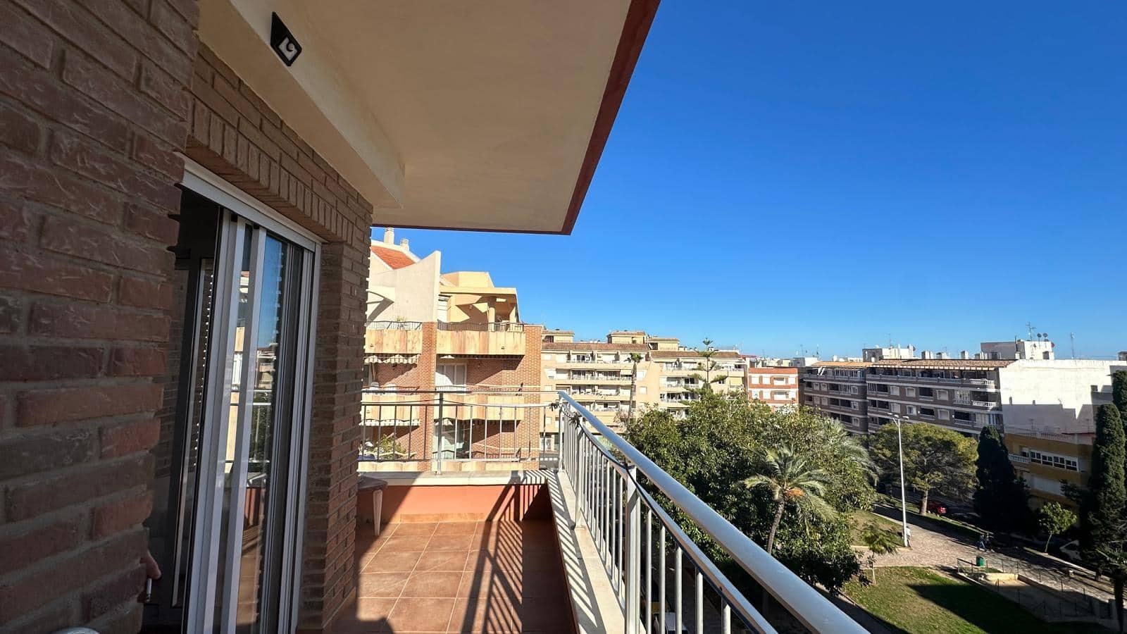 Apartamento de 3 habitaciones en Torrevieja en venta - 249.900 € (Ref: 10050845)