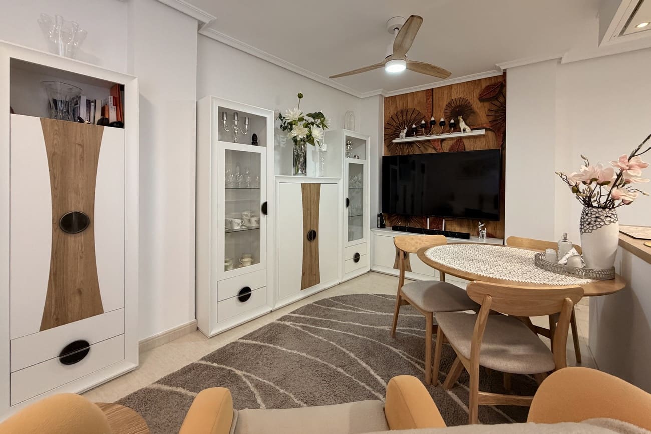 3 soveværelse Lejlighed til salg i Torrevieja - € 175.000 (Ref: 10050847)