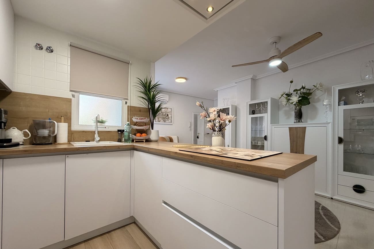3 soveværelse Lejlighed til salg i Torrevieja - € 175.000 (Ref: 10050847)