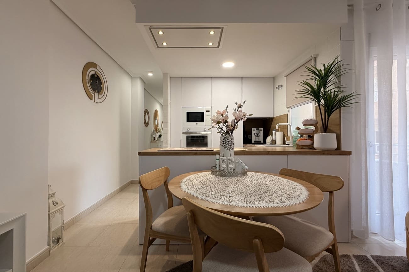 3 soveværelse Lejlighed til salg i Torrevieja - € 175.000 (Ref: 10050847)