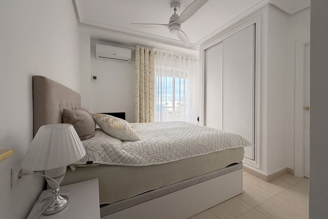 3 soveværelse Lejlighed til salg i Torrevieja - € 175.000 (Ref: 10050847)
