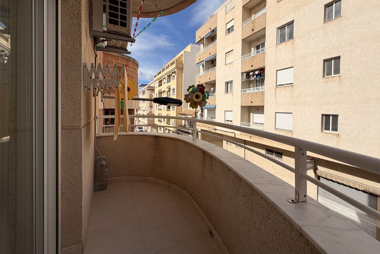 3 soveværelse Lejlighed til salg i Torrevieja - € 175.000 (Ref: 10050847)