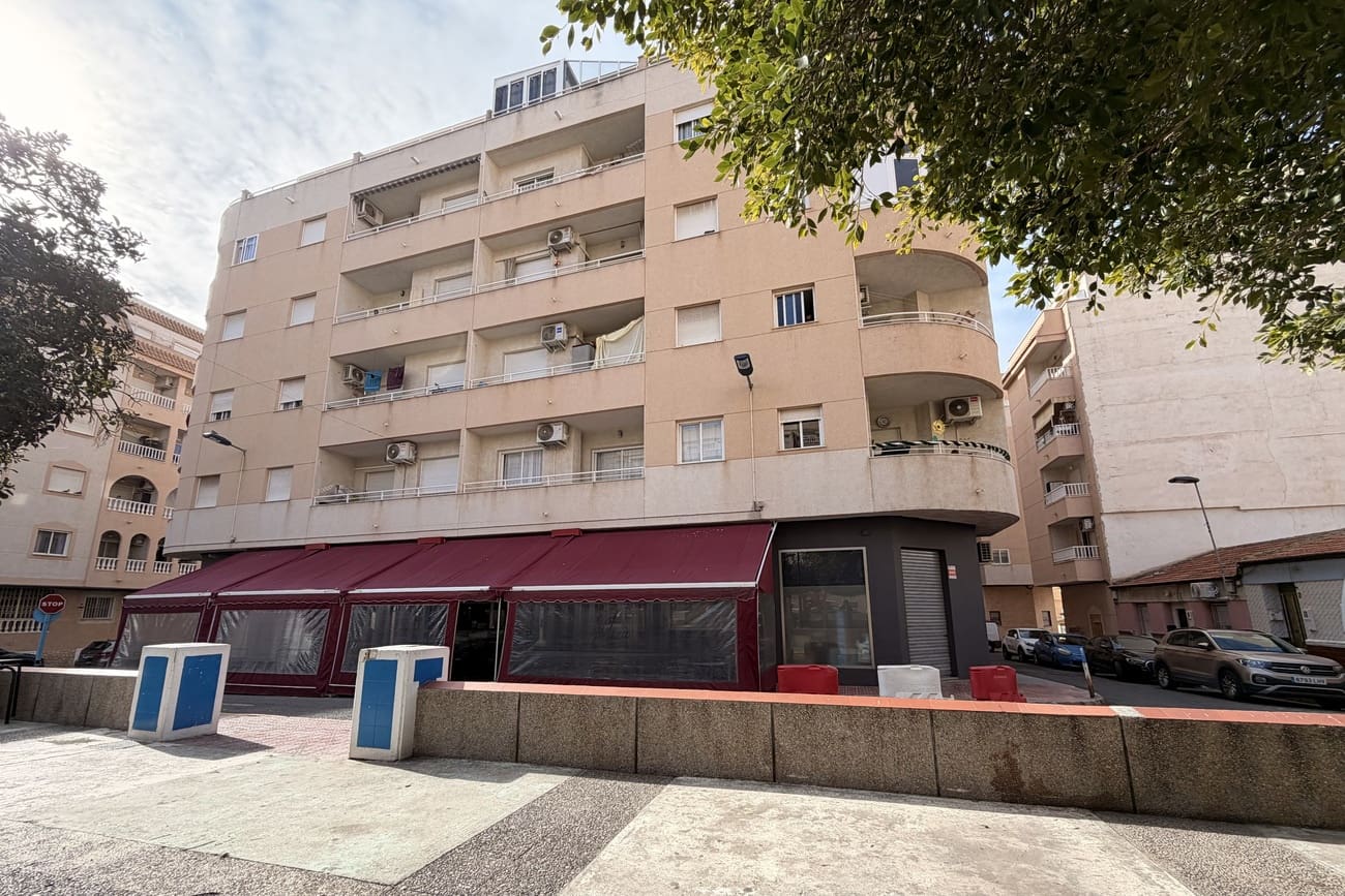 3 soveværelse Lejlighed til salg i Torrevieja - € 175.000 (Ref: 10050847)