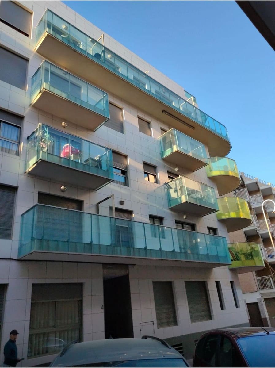 Apartamento de 2 habitaciones en Guardamar del Segura en venta - 240.000 € (Ref: 10050860)