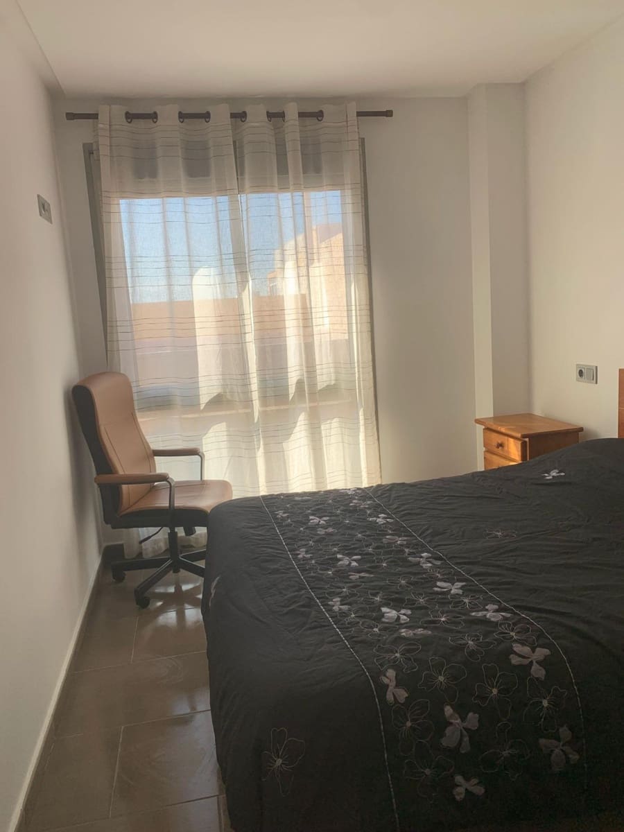 Apartamento de 2 habitaciones en Guardamar del Segura en venta - 240.000 € (Ref: 10050860)