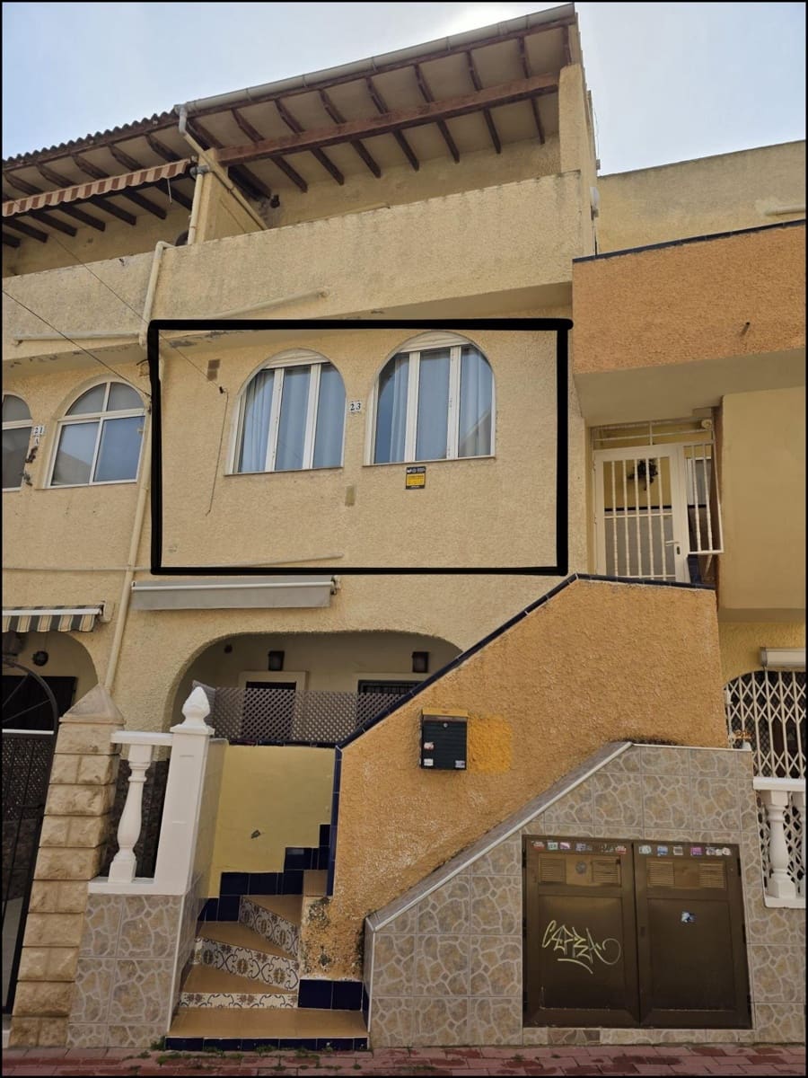 Apartamento de 2 habitaciones en Torrevieja en venta - 164.000 € (Ref: 10050878)