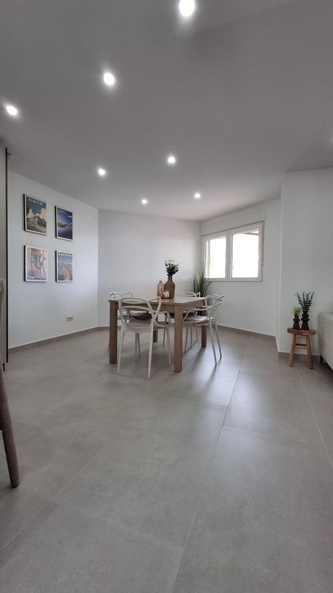 2 sovrum Lägenhet till salu i Torrevieja - 279 000 € (Ref: 10050881)