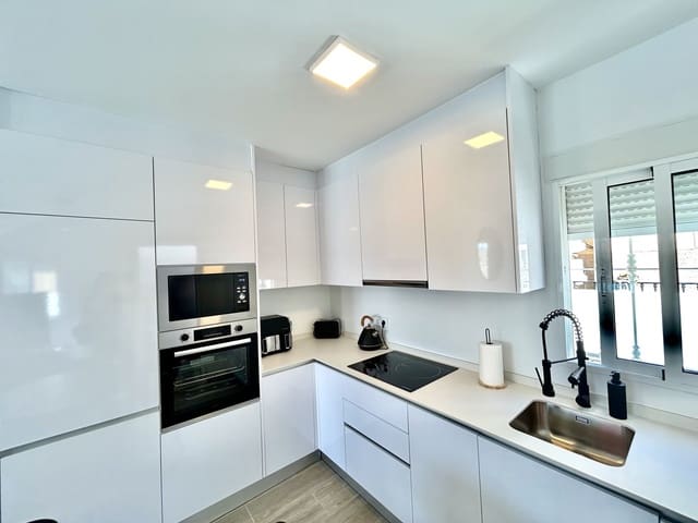 5 soveværelse Villa til salg i Villamartin, Orihuela med garage - € 459.000 (Ref: 10050884)
