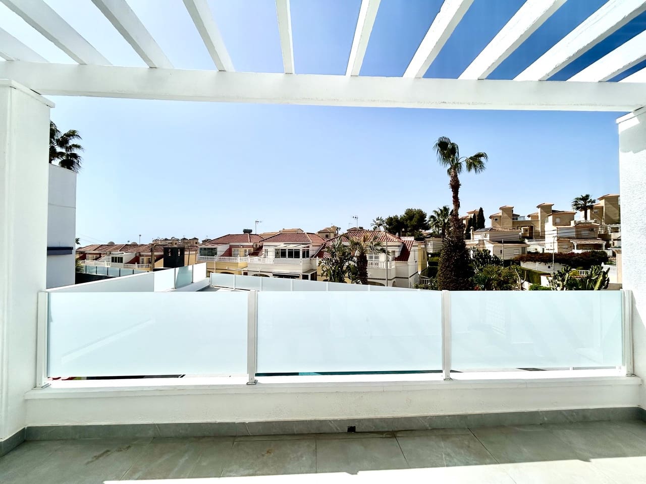 5 bedroom Villa for sale in Orihuela with garage - € 459,000 (Ref: 10050884)