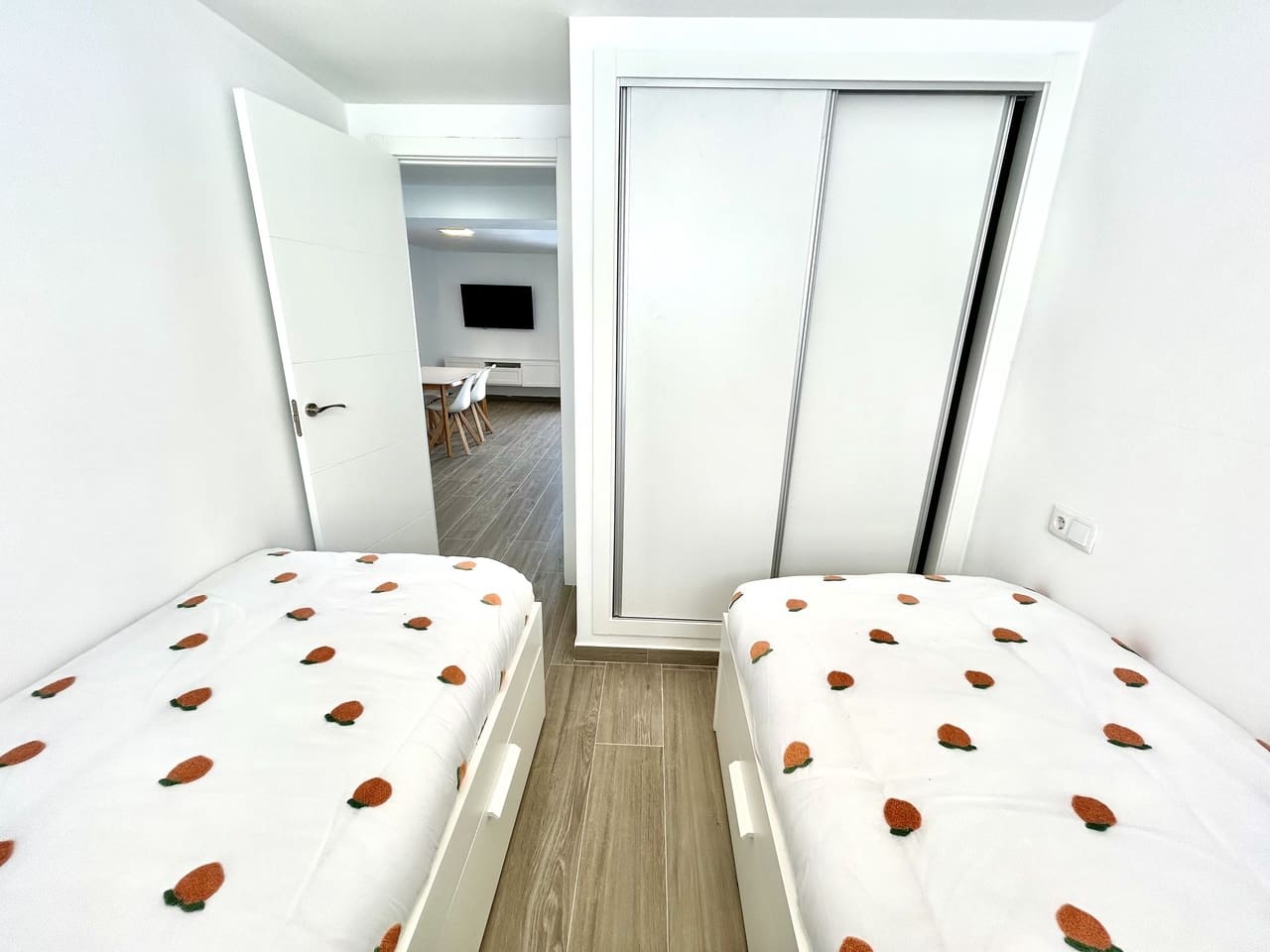 5 bedroom Villa for sale in Orihuela with garage - € 459,000 (Ref: 10050884)