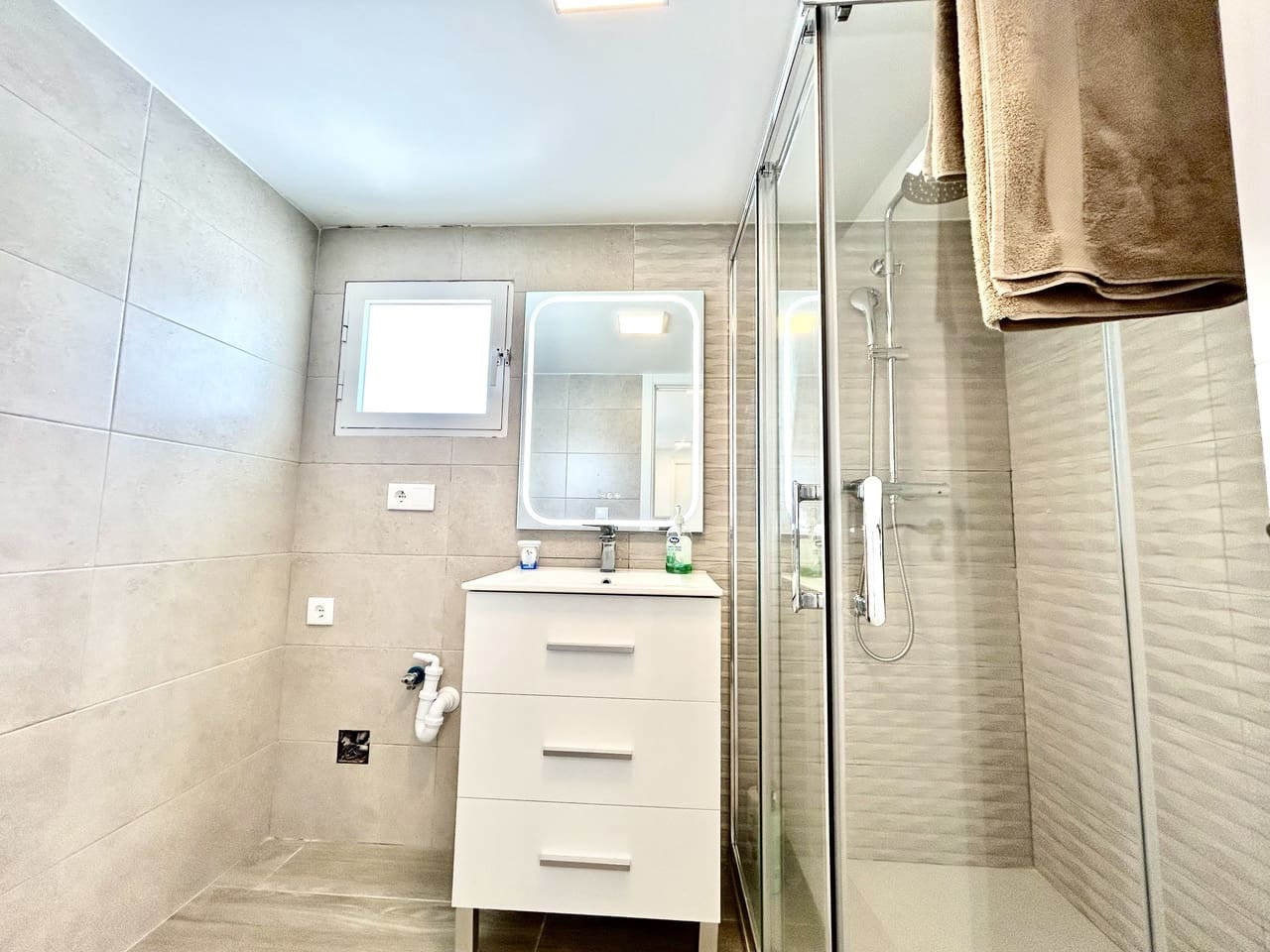 5 bedroom Villa for sale in Orihuela with garage - € 459,000 (Ref: 10050884)