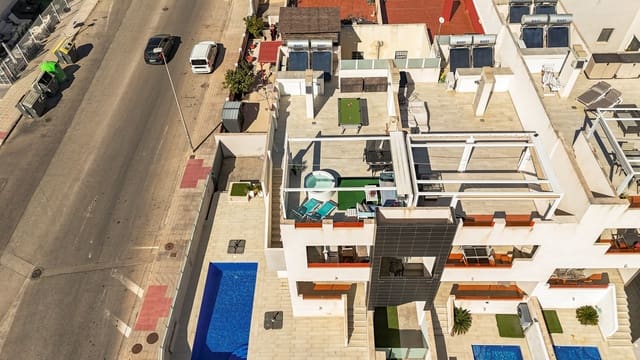 2 soveværelse Bungalow til salg i Torrevieja med swimmingpool - € 265.000 (Ref: 10050886)