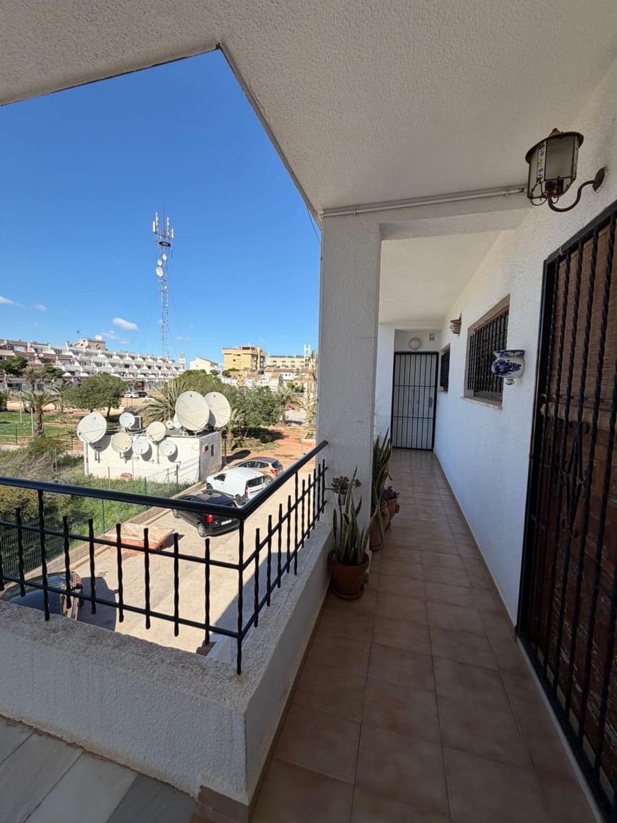 2 slaapkamer Appartement te koop in Torrevieja met zwembad - € 179.000 (Ref: 10050887)