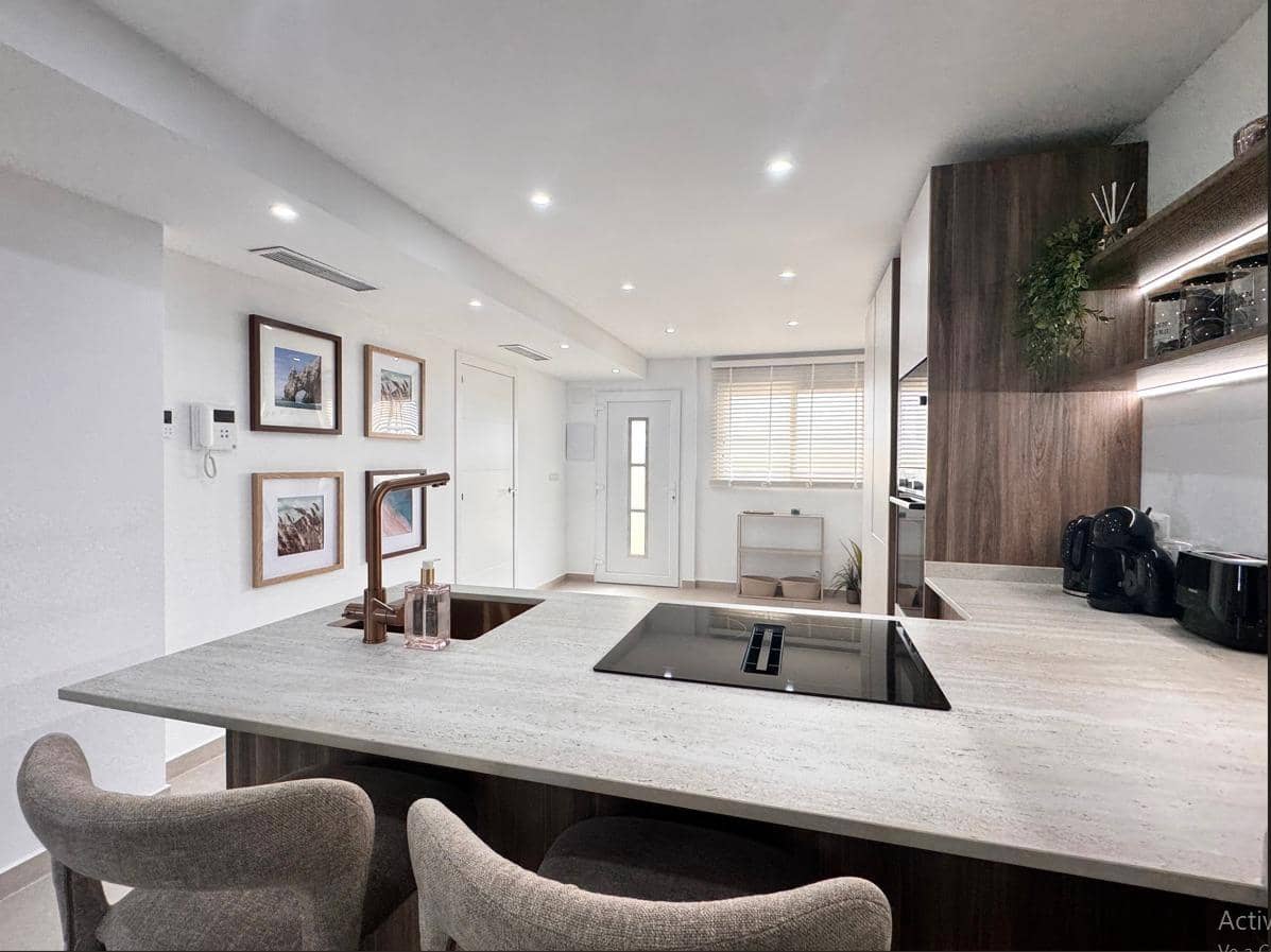 2 sovrum Lägenhet till salu i Torrevieja - 279 000 € (Ref: 10050898)