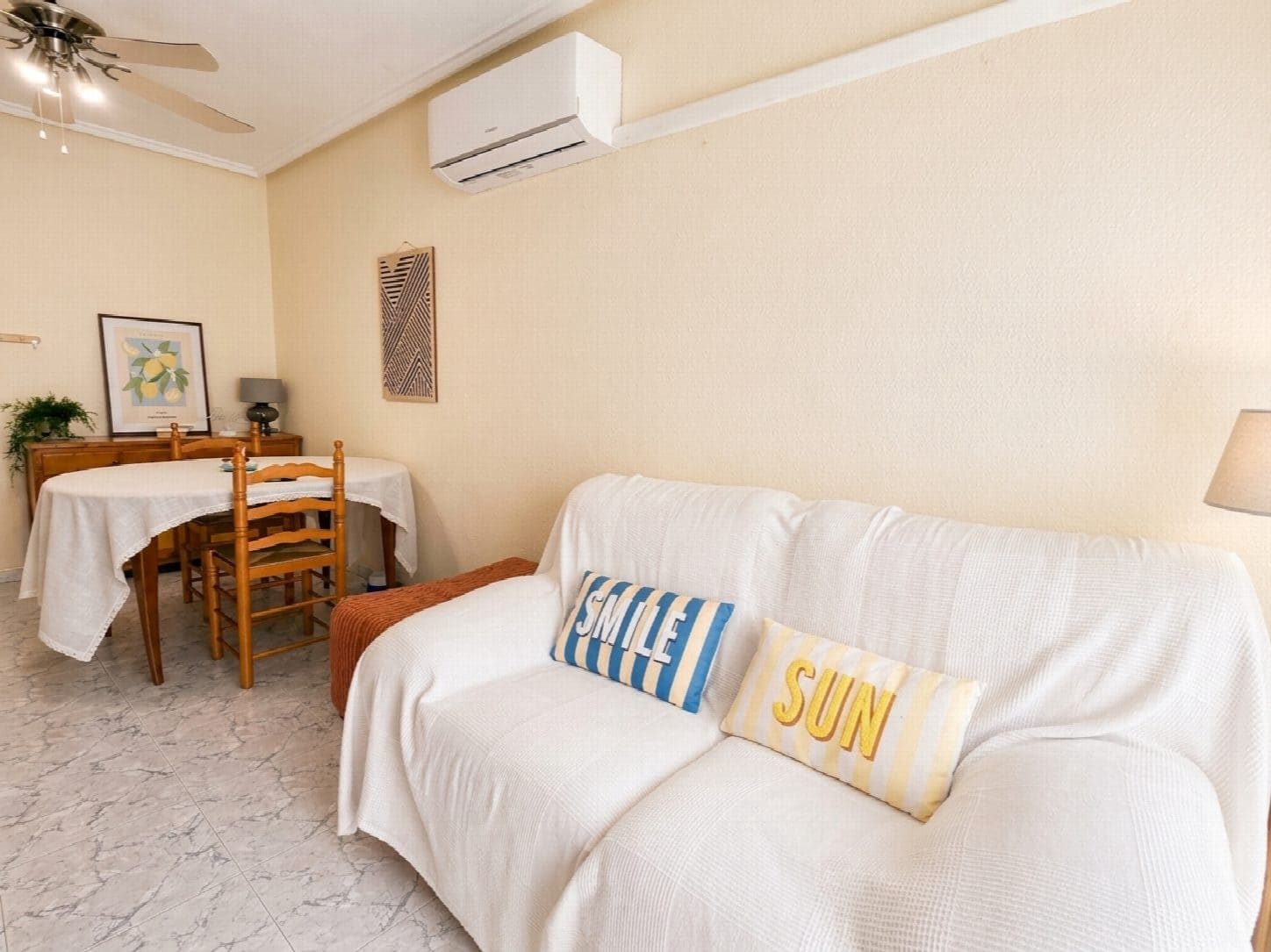 Apartamento de 2 habitaciones en Torrevieja en venta - 209.900 € (Ref: 10050901)