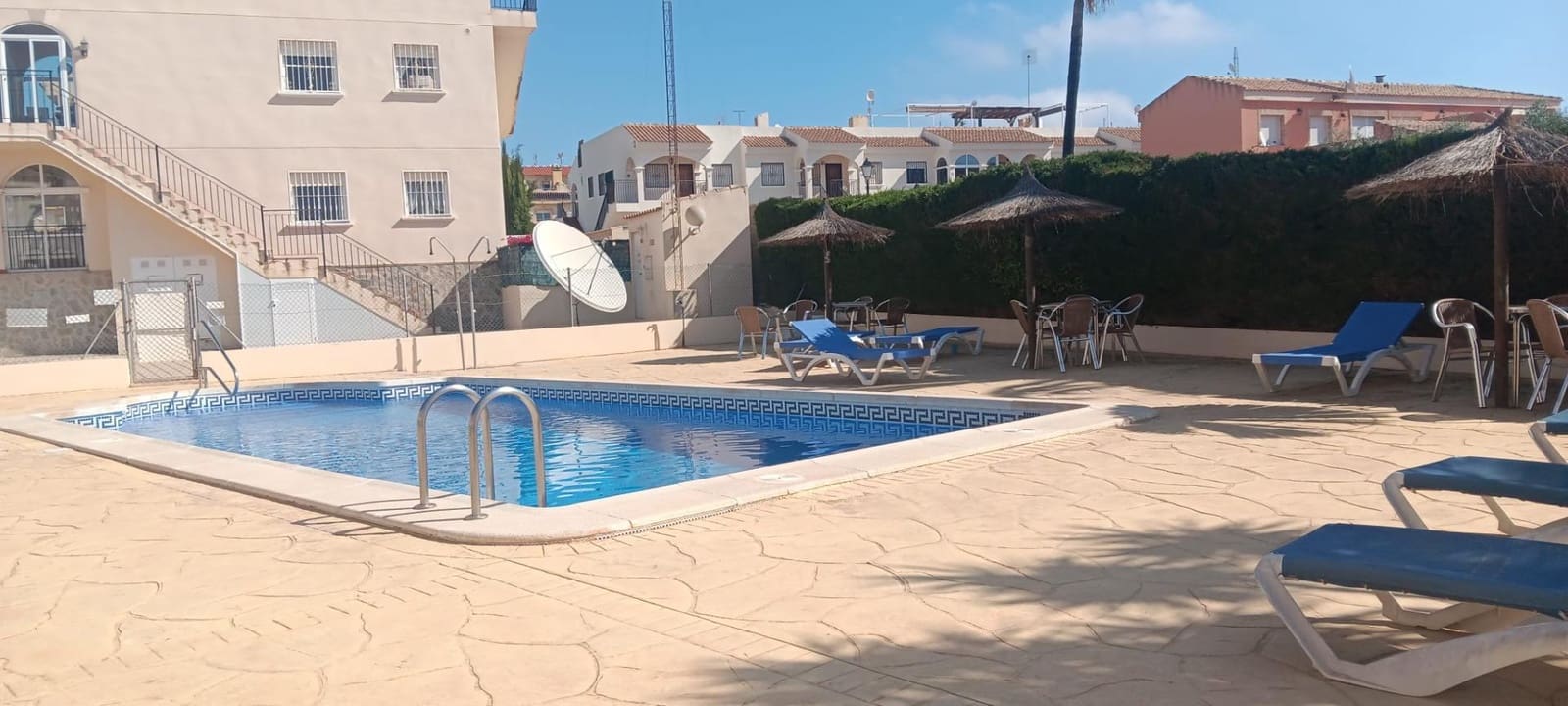 Casa de 3 habitaciones en Orihuela en venta con piscina - 199.900 € (Ref: 10050904)