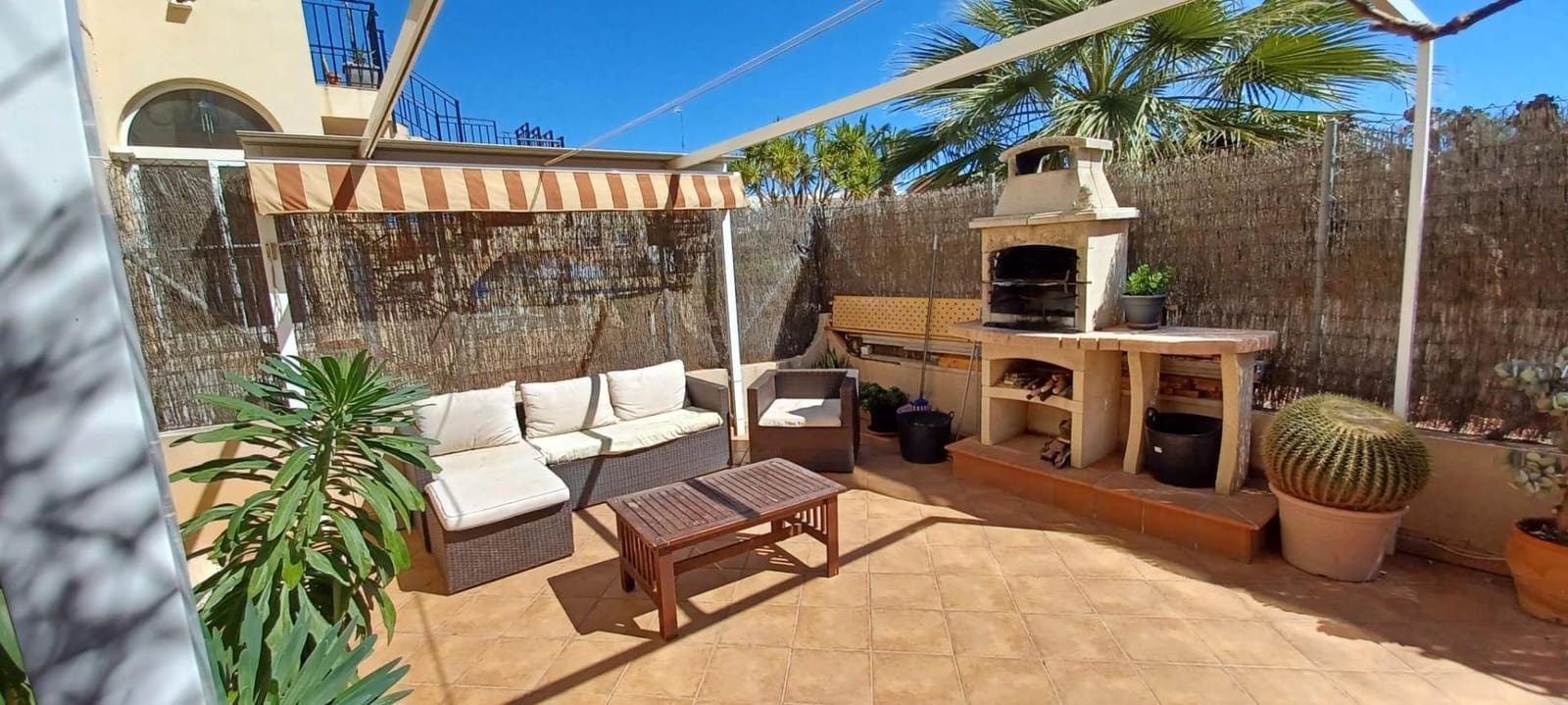 Casa de 3 habitaciones en Orihuela en venta con piscina - 199.900 € (Ref: 10050904)