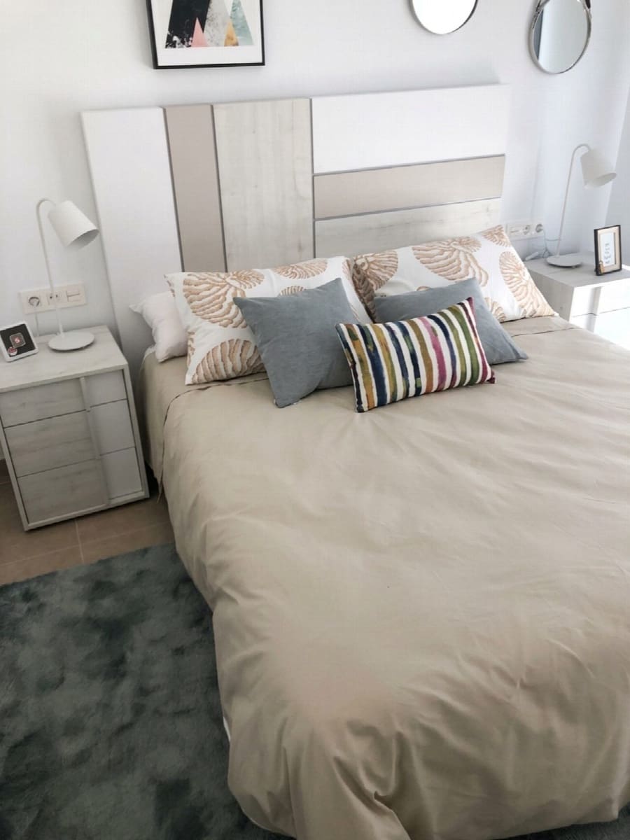 Chalet de 3 habitaciones en Benijófar en venta con piscina - 425.000 € (Ref: 10050907)