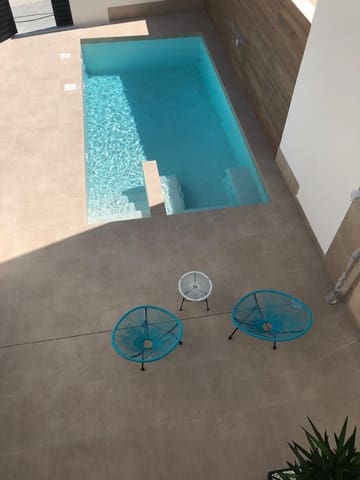 Chalet de 3 habitaciones en Benijófar en venta con piscina - 425.000 € (Ref: 10050907)