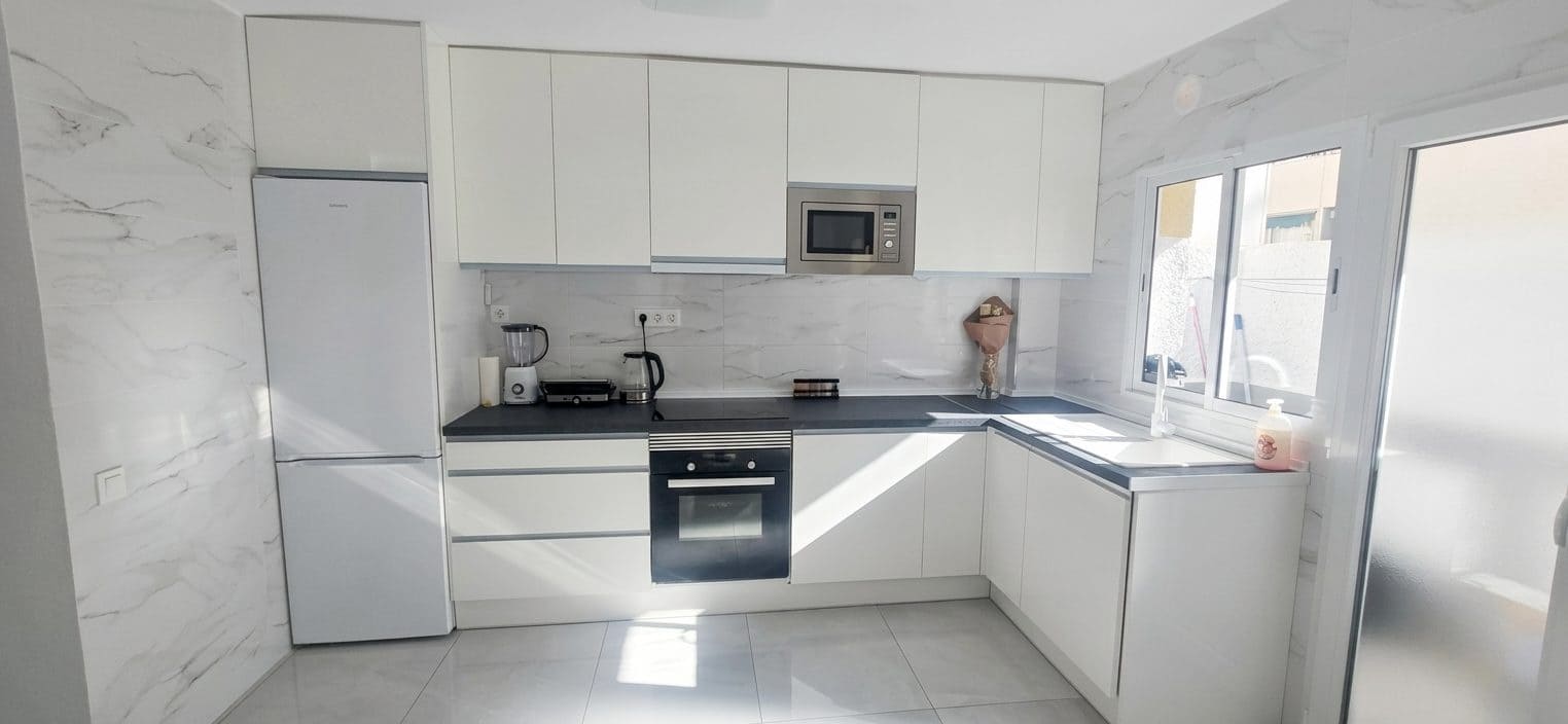 3 bedroom Apartment for sale in Torrevieja with pool - € 249,900 (Ref: 10050915)
