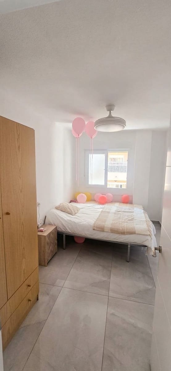 3 bedroom Apartment for sale in Torrevieja with pool - € 249,900 (Ref: 10050915)