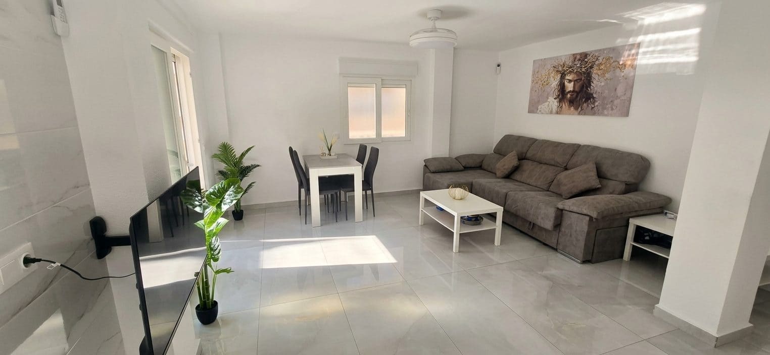 3 bedroom Apartment for sale in Torrevieja with pool - € 249,900 (Ref: 10050915)