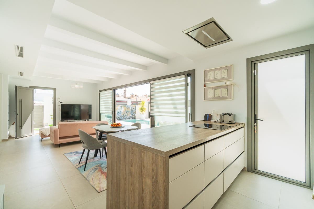 3 soveværelse Villa til salg i Orihuela med swimmingpool - € 524.900 (Ref: 10050921)