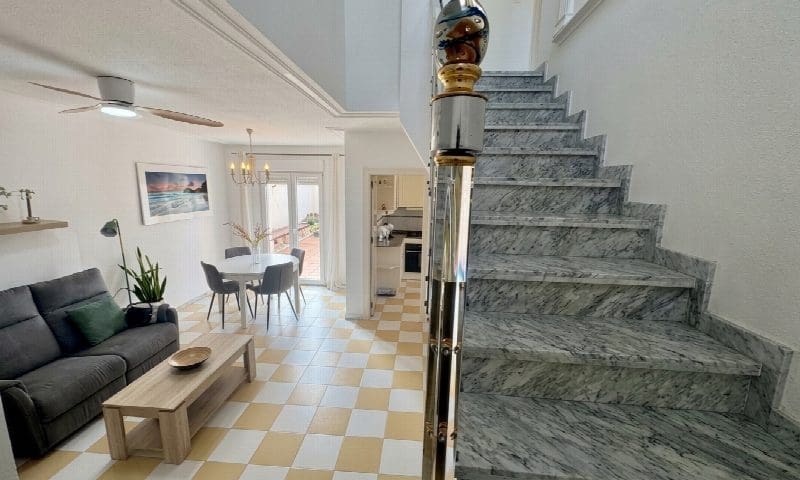 4 slaapkamer Villa te koop in Torrevieja met garage - € 398.995 (Ref: 10050931)
