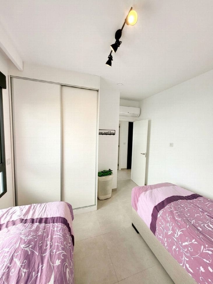 2 quarto Penthouse para venda em San Miguel de Salinas com piscina - 299 000 € (Ref: 10050935)