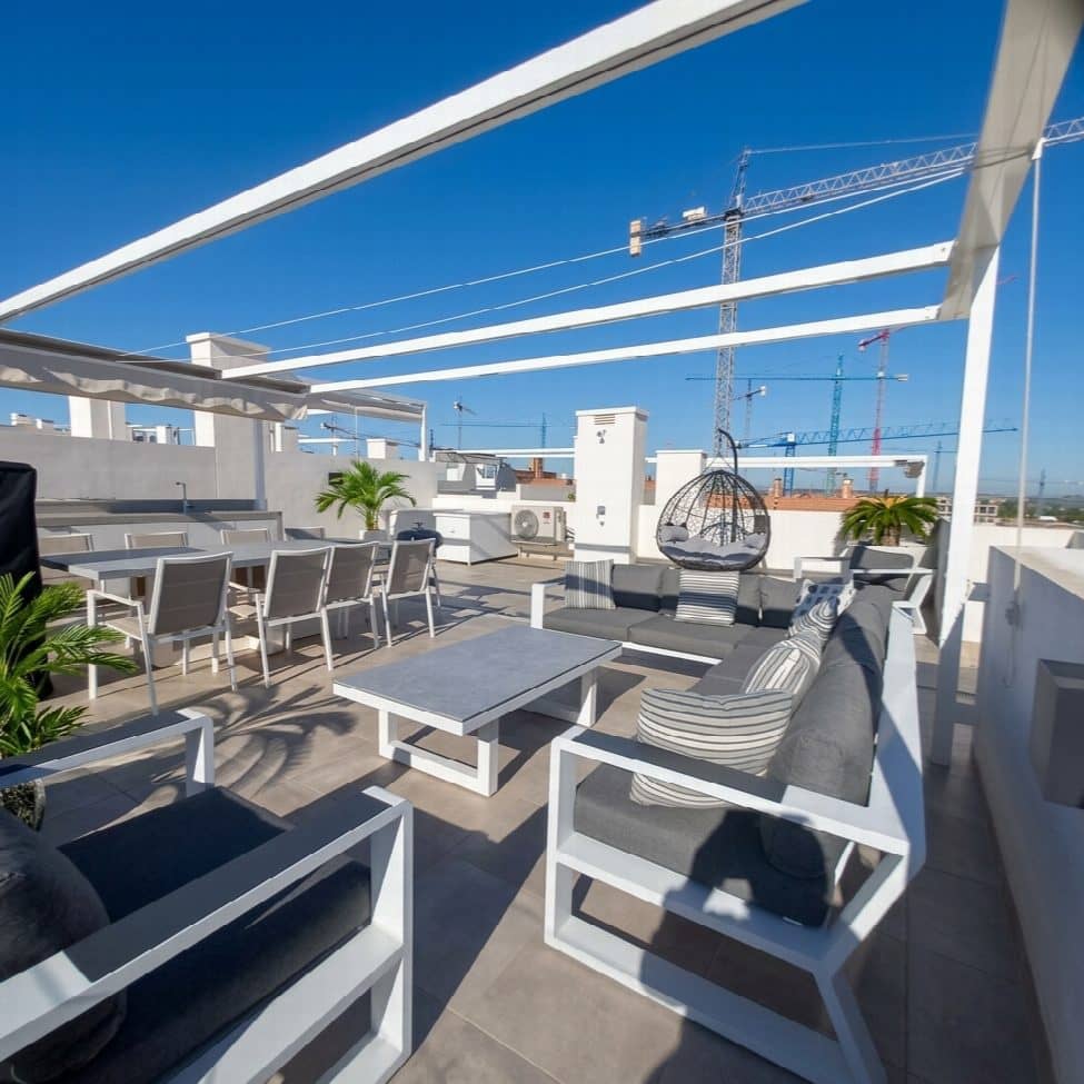 2 quarto Penthouse para venda em San Miguel de Salinas com piscina - 299 000 € (Ref: 10050935)