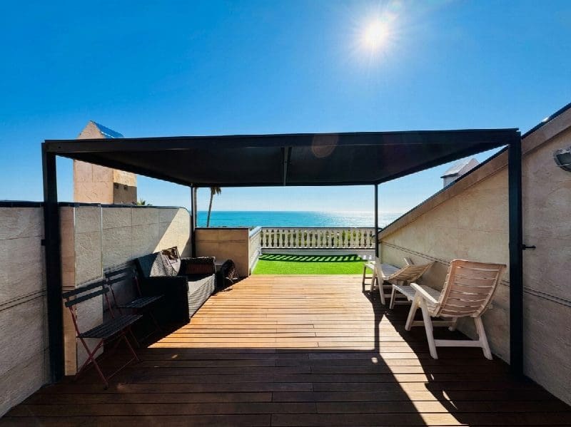 Apartamento de 2 habitaciones en Guardamar del Segura en venta - 450.000 € (Ref: 10050939)