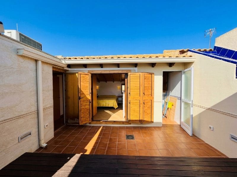 Apartamento de 2 habitaciones en Guardamar del Segura en venta - 450.000 € (Ref: 10050939)