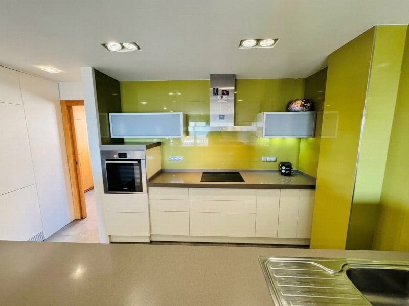 Apartamento de 2 habitaciones en Guardamar del Segura en venta - 450.000 € (Ref: 10050939)