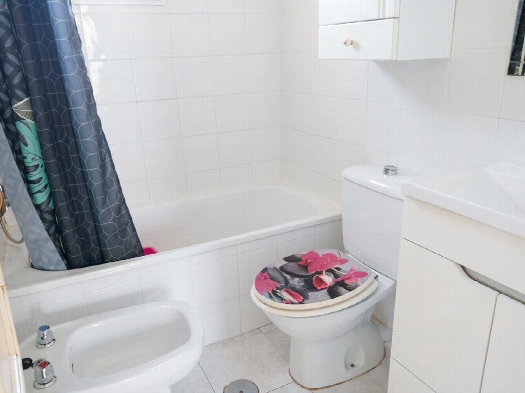 3 makuuhuone Huoneisto myytävänä paikassa Torrevieja mukana uima-altaan - 170 000 € (Ref: 10050940)