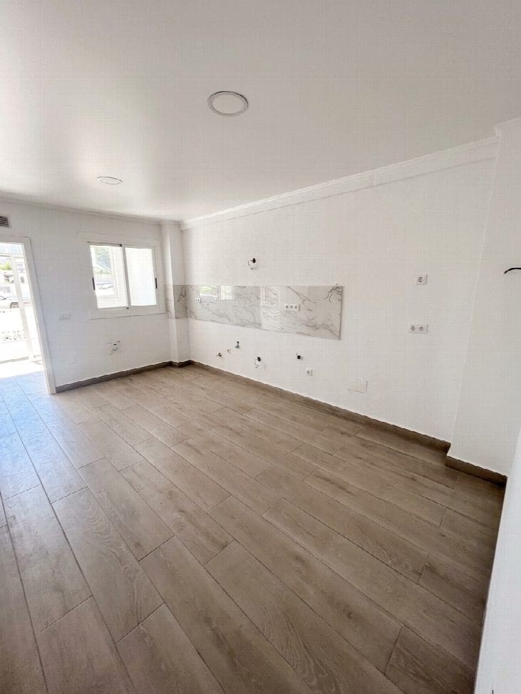 3 quarto Apartamento para venda em Torrevieja - 249 900 € (Ref: 10050942)