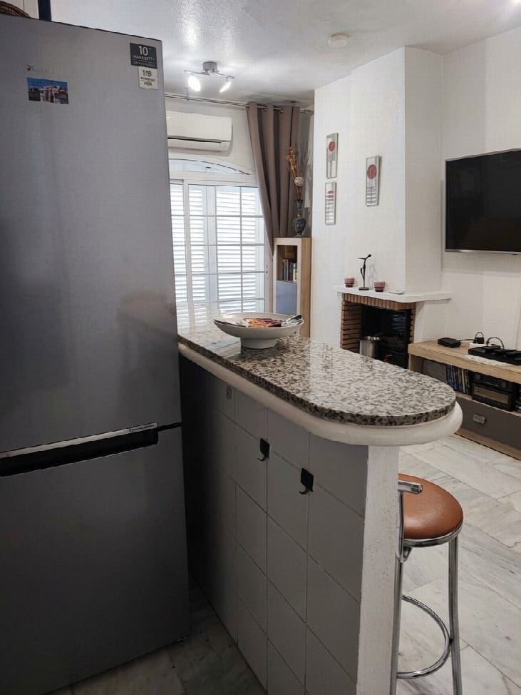 Apartamento Playa de 2 habitaciones en Torrevieja en venta con piscina garaje - 299.000 € (Ref: 10050943)