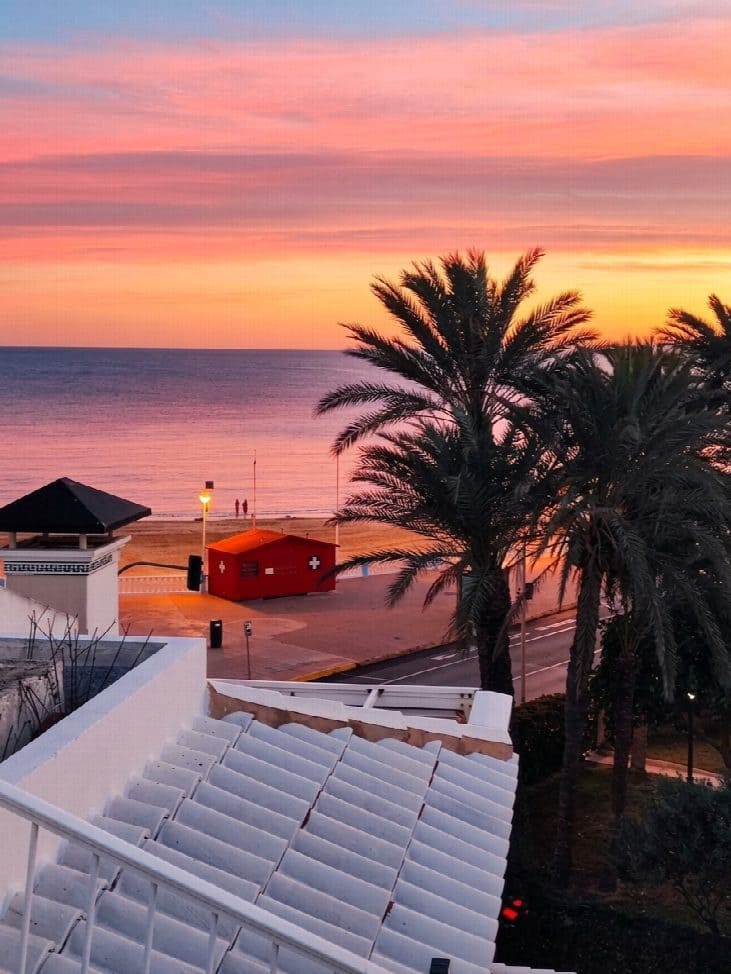 Apartamento Playa de 2 habitaciones en Torrevieja en venta con piscina garaje - 299.000 € (Ref: 10050943)