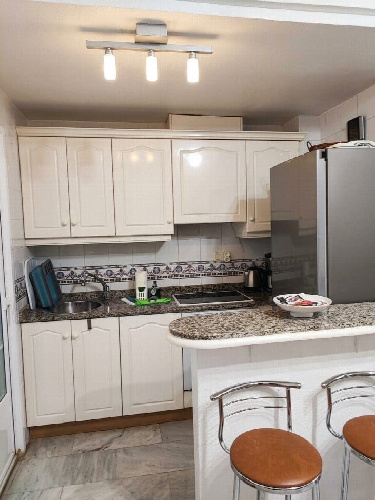 Apartamento Playa de 2 habitaciones en Torrevieja en venta con piscina garaje - 299.000 € (Ref: 10050943)