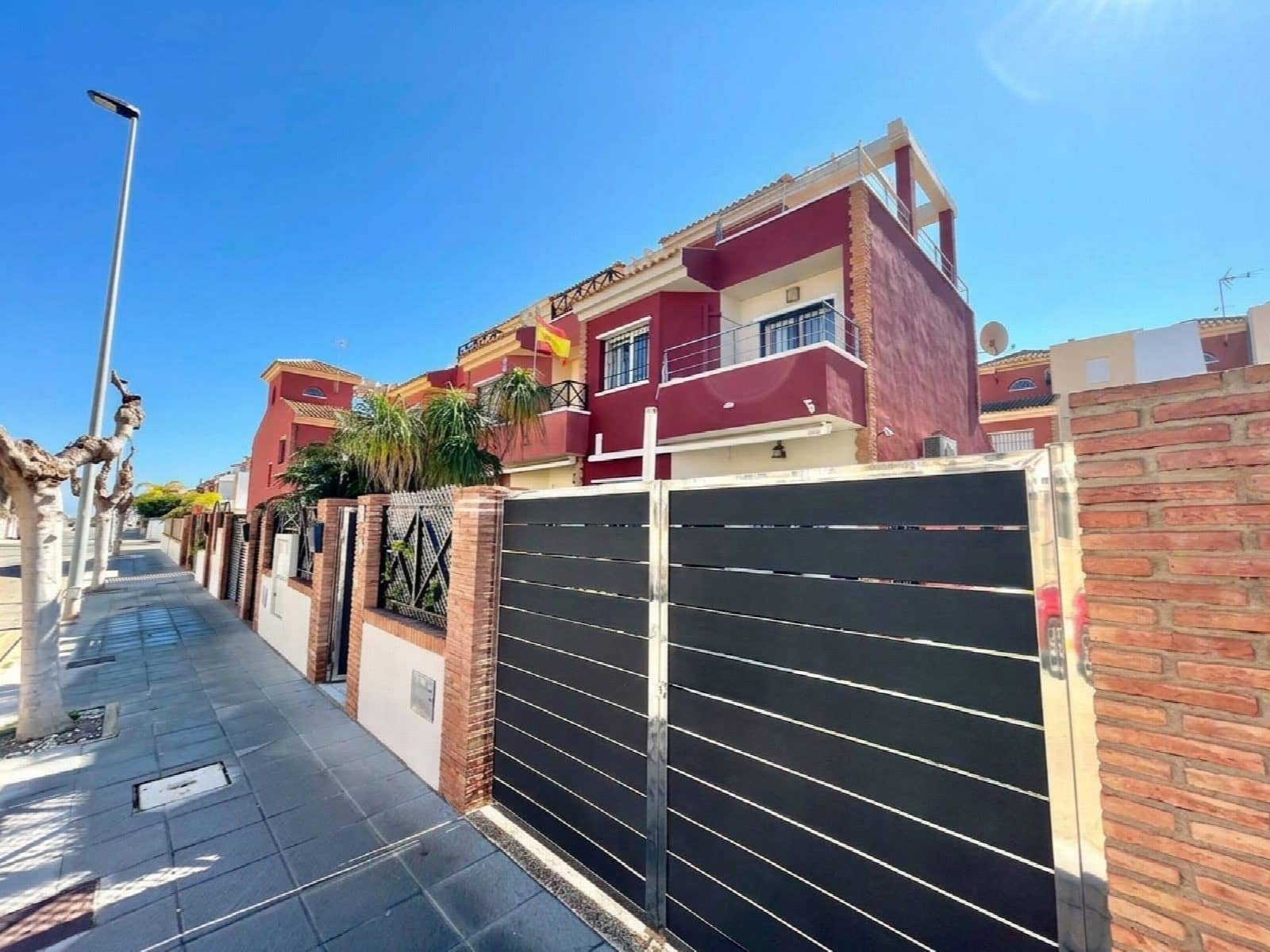 4 quarto Casa em Banda para venda em Pilar de la Horadada - 460 000 € (Ref: 10050944)