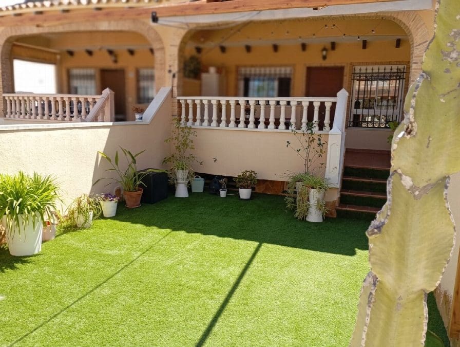 2 slaapkamer Huis te koop in Guardamar del Segura met zwembad garage - € 269.000 (Ref: 10050948)